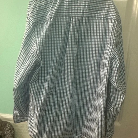 Vineyard Vines Boy button down - Picture 4 of 5